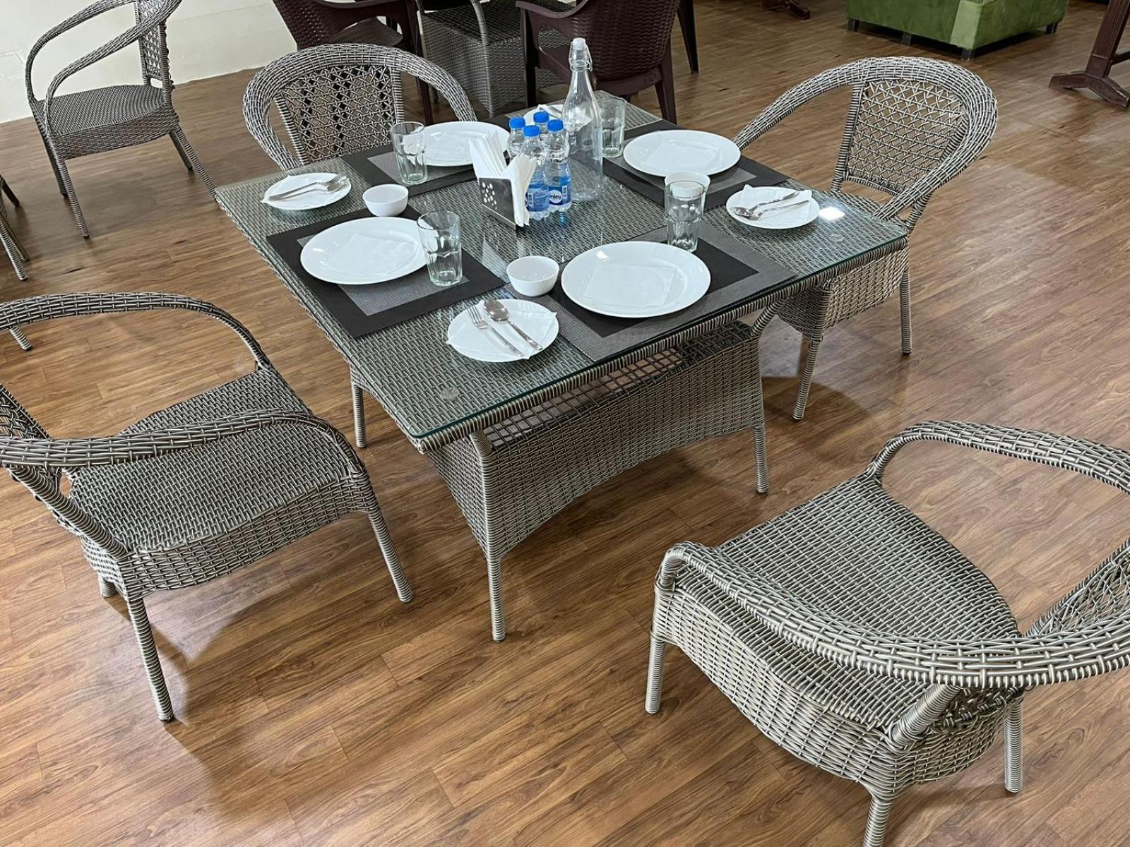 שימלה The Ashoka Inn 300Mts Walkable From Mall Road מראה חיצוני תמונה